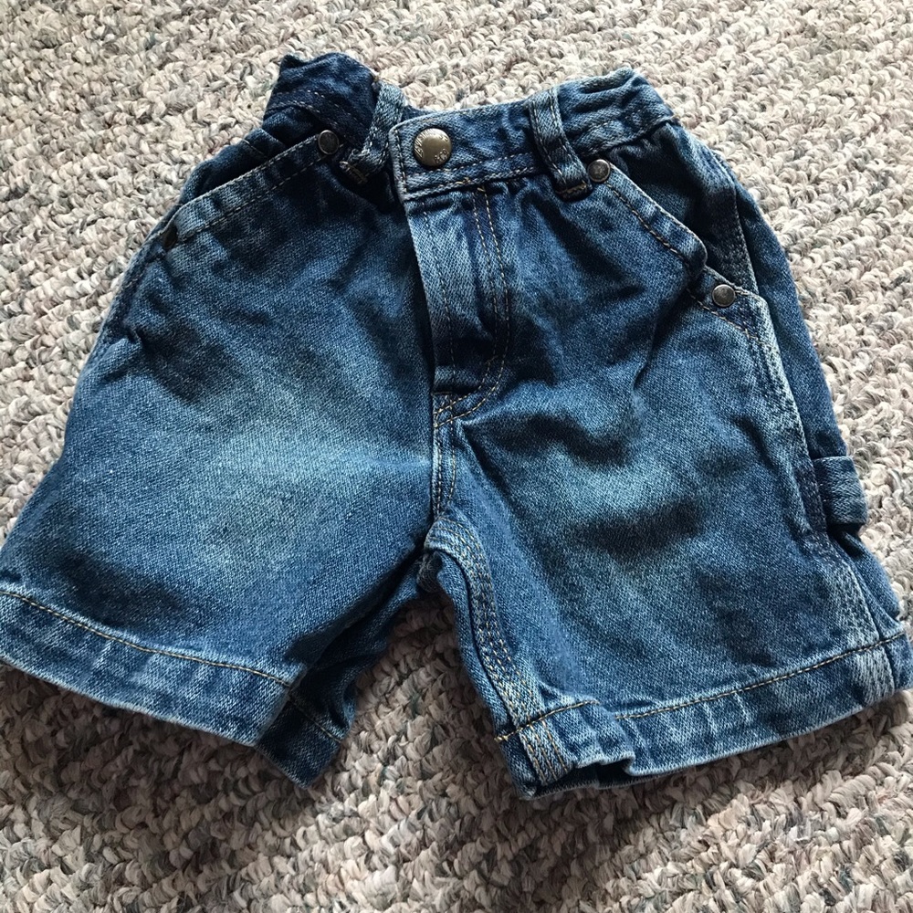 Levi’s short 3/$20